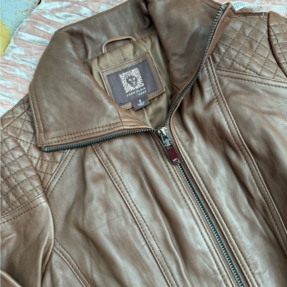 Anne Klein size S brown leather jacket !